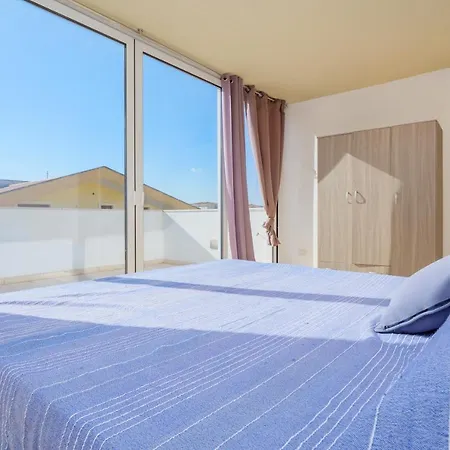 Apartamento Attico Via Briosco *